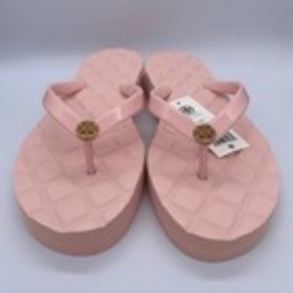 Tory Burch 1 inch platform Willa flip flop Gold Emblem NWT Pink Blossom Size 8 - Picture 1 of 8